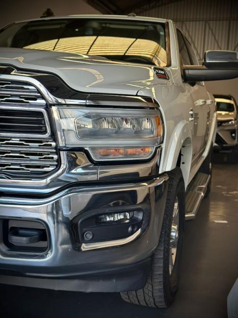 RAM 2500 6.7 I6 24V SLT CABINE DUPLA TURBO DIESEL LARAMIE 4X4 AUTOMTICO, Foto 5