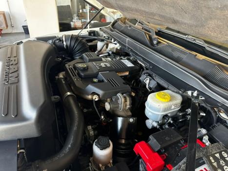 RAM 2500 6.7 I6 24V SLT CABINE DUPLA TURBO DIESEL LARAMIE 4X4 AUTOMTICO, Foto 8