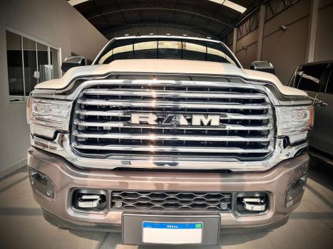 RAM 3500 6.7 I6 LIMITED LONG HORN CABINE DUPLA 4X4 TURBO DIESEL AUTOMTICO, Foto 5