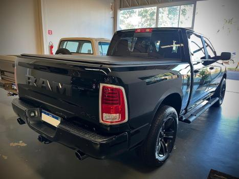 RAM Classic 5.7 V8 32V 4P HEMI LARAMIE NIGHT EDITION AUTOMTICO, Foto 9