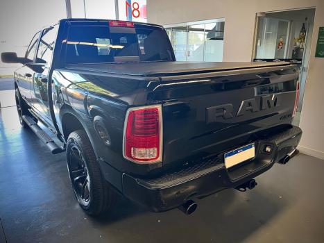 RAM Classic 5.7 V8 32V 4P HEMI LARAMIE NIGHT EDITION AUTOMTICO, Foto 10