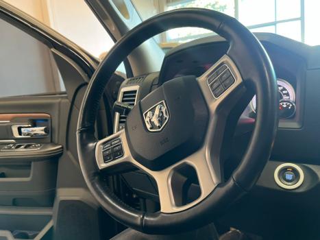 RAM Classic 5.7 V8 32V 4P HEMI LARAMIE NIGHT EDITION AUTOMTICO, Foto 21