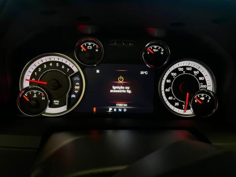 RAM Classic 5.7 V8 32V 4P HEMI LARAMIE NIGHT EDITION AUTOMTICO, Foto 26