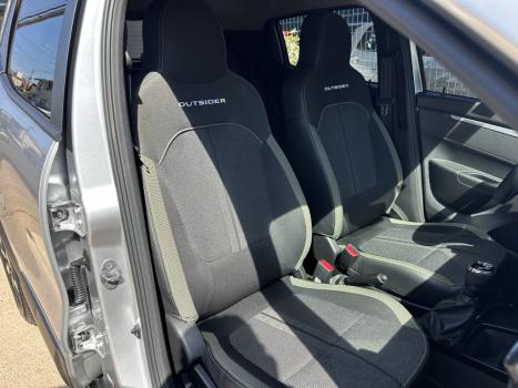 RENAULT Kwid 1.0 12V 4P SCE FLEX OUTSIDER, Foto 17