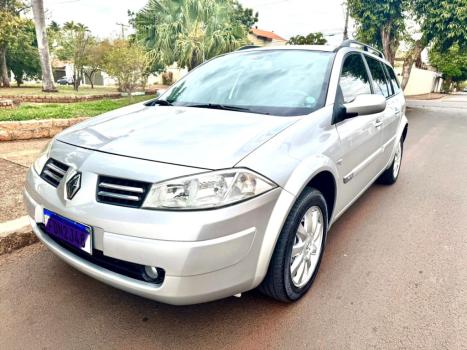 RENAULT Megane Grand Tour 1.6 16V 4P FLEX DYNAMIQUE, Foto 1