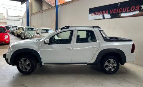 RENAULT Oroch 2.0 16V 4P FLEX DYNAMIQUE AUTOMTICO, Foto 2