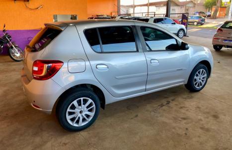 RENAULT Sandero 1.0 16V 4P FLEX EXPRESSION, Foto 4