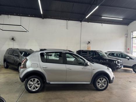 RENAULT Sandero 1.6 16V 4P FLEX STEPWAY AUTOMTICO, Foto 2