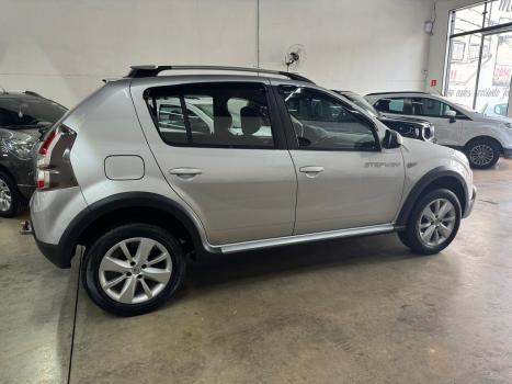 RENAULT Sandero 1.6 16V 4P FLEX STEPWAY AUTOMTICO, Foto 3