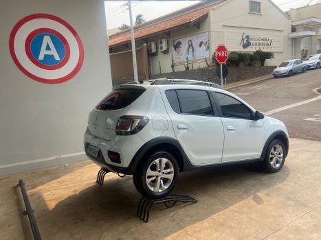 RENAULT Sandero 1.6 4P FLEX STEPWAY, Foto 3