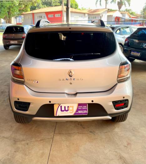 RENAULT Sandero 1.6 16V 4P FLEX STEPWAY AUTOMTICO, Foto 4