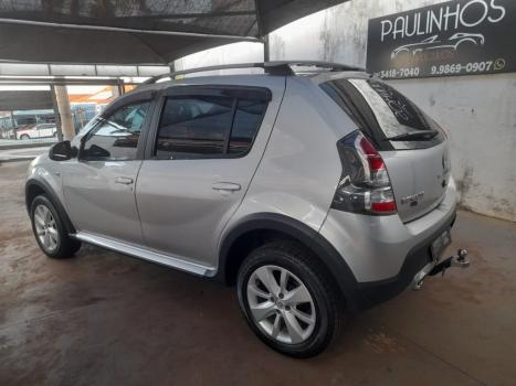 RENAULT Stepway 1.6 16V 4P FLEX INTENSE X-TONIC AUTOMTICO CVT, Foto 2