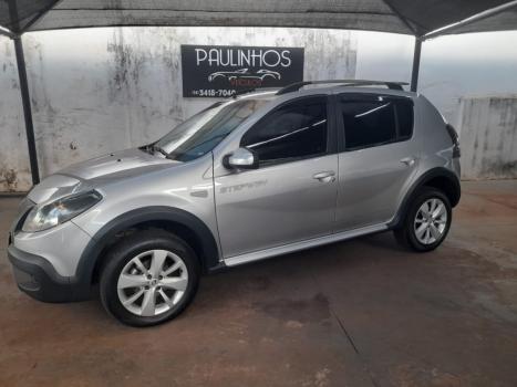 RENAULT Stepway 1.6 16V 4P FLEX INTENSE X-TONIC AUTOMTICO CVT, Foto 3