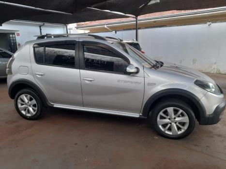 RENAULT Stepway 1.6 16V 4P FLEX INTENSE X-TONIC AUTOMTICO CVT, Foto 5