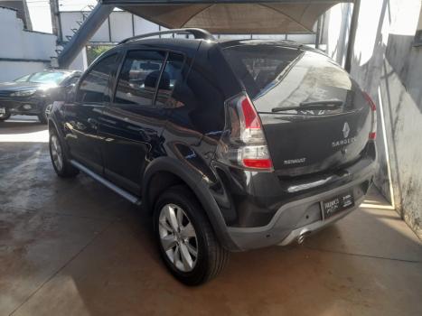RENAULT Stepway 1.6 16V 4P FLEX INTENSE X-TONIC AUTOMTICO CVT, Foto 3