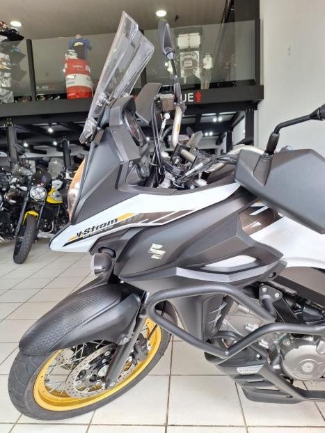 SUZUKI DL 650 V-Strom XT, Foto 13