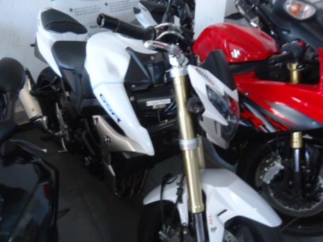 SUZUKI GSR 750 A ABS, Foto 1