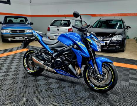 SUZUKI GSX-S 1000 A, Foto 4