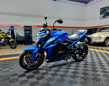 SUZUKI GSX-S 1000 A, Foto 2