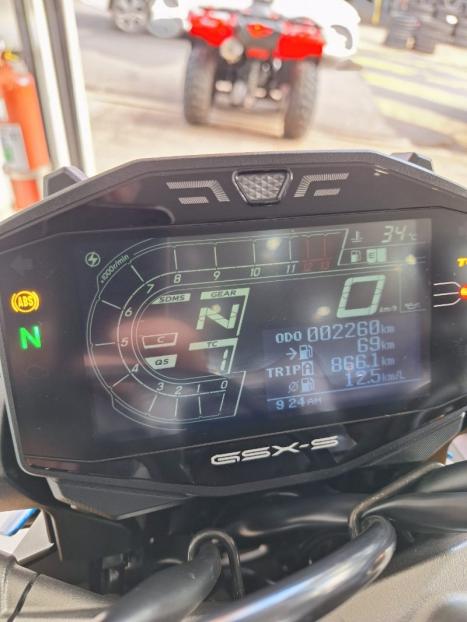 SUZUKI GSX-S 1000 A, Foto 3