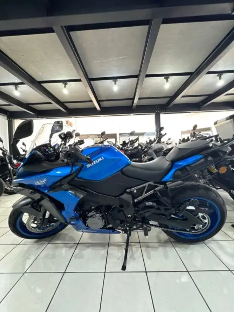SUZUKI GSX-S 1000 GT, Foto 12