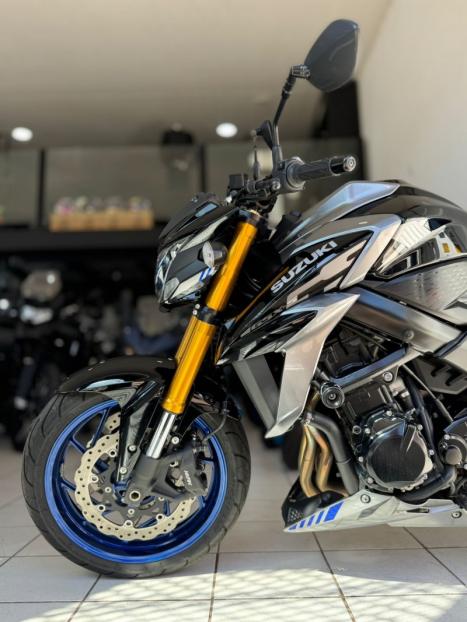 SUZUKI GSX-S 750 ABS, Foto 5
