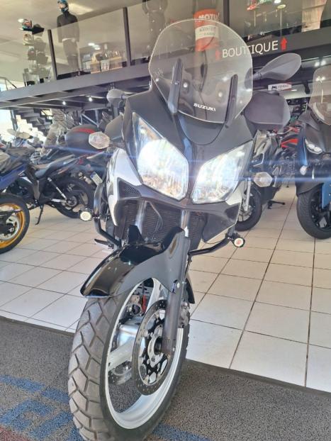 SUZUKI V-Strom DL 650 , Foto 3