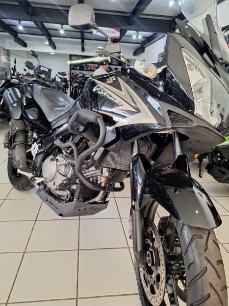 SUZUKI V-Strom DL 650 , Foto 4