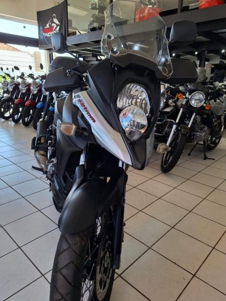 SUZUKI V-Strom DL 650 XT, Foto 13