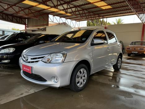 TOYOTA Etios Hatch 1.3 16V 4P FLEX X, Foto 1