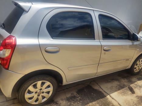 TOYOTA Etios Hatch 1.3 16V 4P FLEX X, Foto 11