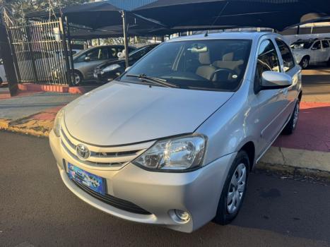 TOYOTA Etios Hatch 1.3 16V 4P FLEX X, Foto 3