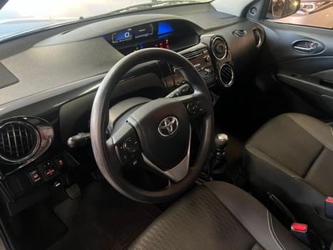 TOYOTA Etios Hatch 1.5 16V 4P FLEX X PLUS, Foto 4