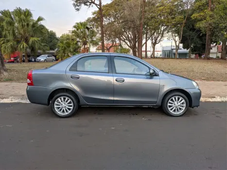 TOYOTA Etios Sedan 1.5 16V 4P FLEX XLS, Foto 3