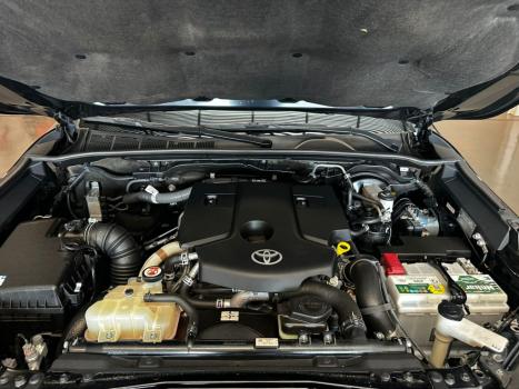 TOYOTA Hilux Caminhonete 2.8 16V GR SPORT 4X4 TURBO DIESEL CABINE DUPLA AUTOMTICO, Foto 6