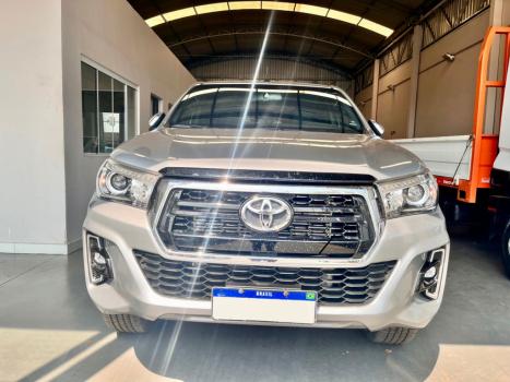 TOYOTA Hilux Caminhonete 2.8 16V SRX 50 ANOS 4X4 TURBO DIESEL CABINE DUPLA AUTOMTICO, Foto 3