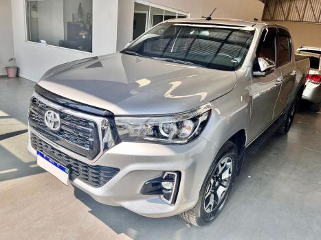 TOYOTA Hilux Caminhonete 2.8 16V SRX 50 ANOS 4X4 TURBO DIESEL CABINE DUPLA AUTOMTICO, Foto 2