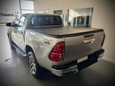 TOYOTA Hilux Caminhonete 2.8 16V SRX 4X4 TURBO DIESEL CABINE DUPLA AUTOMTICO, Foto 10