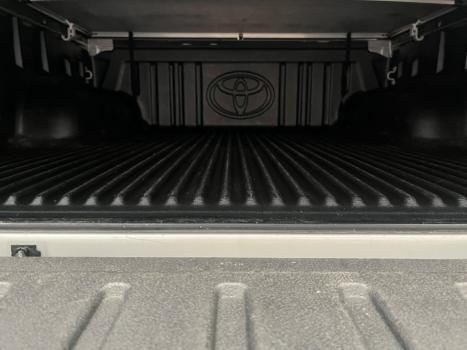 TOYOTA Hilux Caminhonete 2.8 16V SRX 4X4 TURBO DIESEL CABINE DUPLA AUTOMTICO, Foto 12