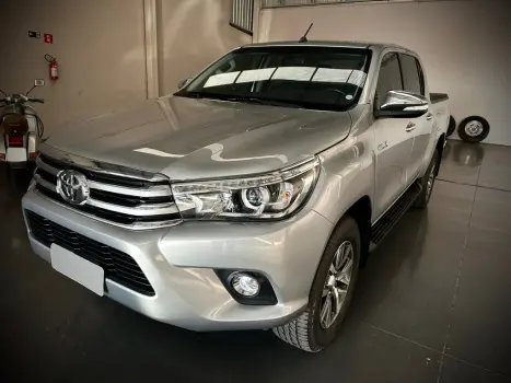 TOYOTA Hilux Caminhonete 2.8 16V SRX 4X4 TURBO DIESEL CABINE DUPLA AUTOMTICO, Foto 2