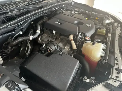 TOYOTA Hilux Caminhonete 2.8 16V SRX 4X4 TURBO DIESEL CABINE DUPLA AUTOMTICO, Foto 8