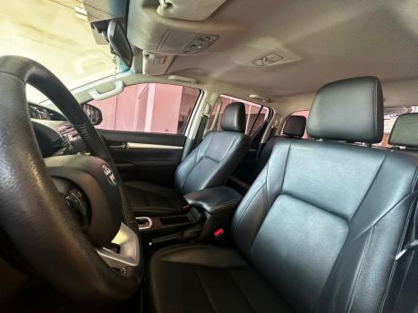 TOYOTA Hilux Caminhonete 2.8 16V SRV 4X4 DIESEL CABINE DUPLA AUTOMTICO, Foto 16