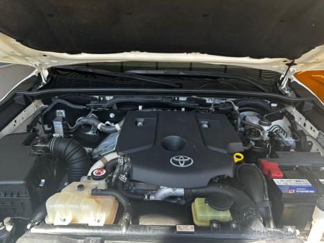 TOYOTA Hilux Caminhonete 2.8 16V SRV 4X4 DIESEL CABINE DUPLA AUTOMTICO, Foto 7