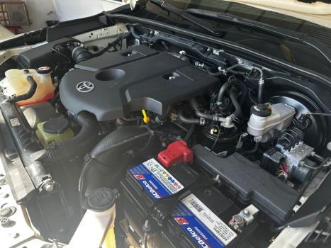 TOYOTA Hilux Caminhonete 2.8 16V SRV 4X4 DIESEL CABINE DUPLA AUTOMTICO, Foto 5