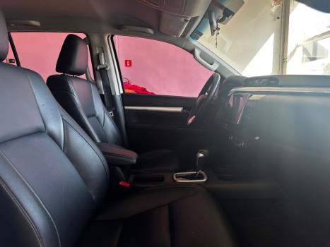 TOYOTA Hilux Caminhonete 2.8 16V SRV 4X4 DIESEL CABINE DUPLA AUTOMTICO, Foto 21