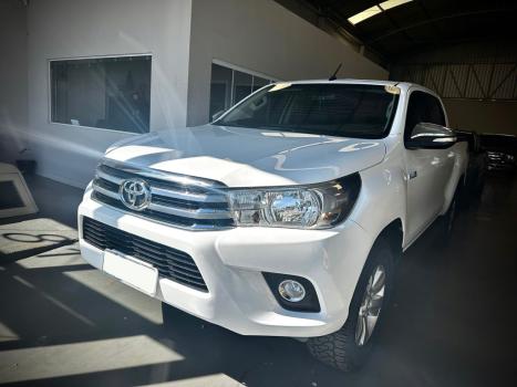 TOYOTA Hilux Caminhonete 2.8 16V SRV 4X4 DIESEL CABINE DUPLA AUTOMTICO, Foto 2