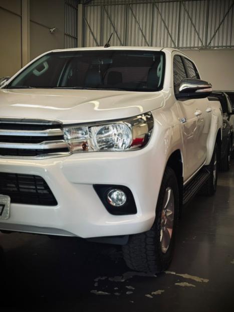 TOYOTA Hilux Caminhonete 2.8 16V SRV 4X4 DIESEL CABINE DUPLA AUTOMTICO, Foto 5