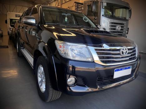 TOYOTA Hilux Caminhonete 3.0 4P 4X4 SRV TURBO DIESEL TOP CABINE DUPLA AUTOMTICO, Foto 2