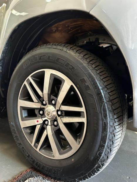 TOYOTA Hilux Caminhonete 2.8 16V SRV 4X4 DIESEL CABINE DUPLA AUTOMTICO, Foto 7