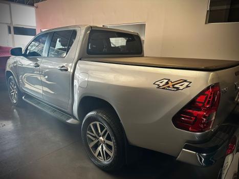 TOYOTA Hilux Caminhonete 2.8 16V SRV 4X4 DIESEL CABINE DUPLA AUTOMTICO, Foto 9